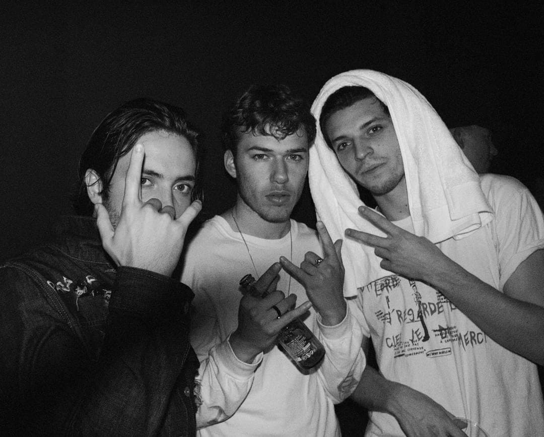 @lordesperanza avec @kiwibunnylove2022 et @majeur_mineur à @sallelaffranchi de Marseille…